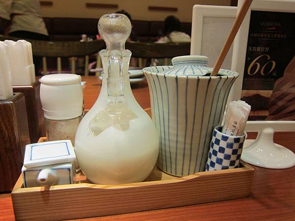 高雄前鎮區=<食>銀座杏子日式豬排~中南部唯一一家就在夢時代~dream mall love u=-銀座杏子 高雄前鎮區=<食>銀座杏子日式豬排~中南部唯一一家就在夢時代~dream mall love u=-銀座杏子