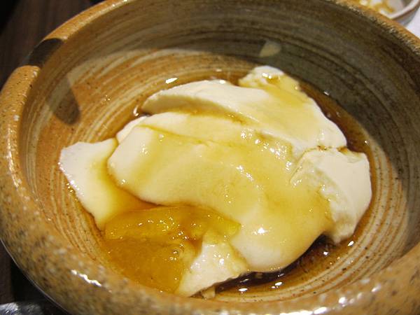 高雄前鎮區=<食>玉豆腐韓國豆腐煲專門店~一種臥虎藏龍在家樂福的概念=-玉豆腐 高雄前鎮區=<食>玉豆腐韓國豆腐煲專門店~一種臥虎藏龍在家樂福的概念=-玉豆腐