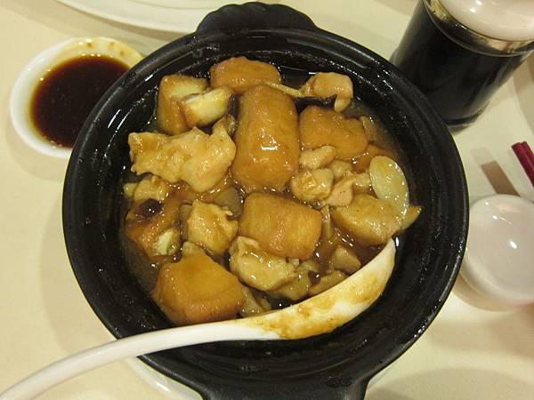 高雄三民區=<食>寒軒美饌會館-陽明館~我家的家庭式餐廳= 高雄三民區=<食>寒軒美饌會館-陽明館~我家的家庭式餐廳=