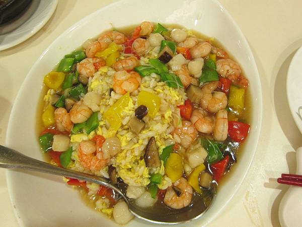 高雄三民區=<食>寒軒美饌會館-陽明館~我家的家庭式餐廳= 高雄三民區=<食>寒軒美饌會館-陽明館~我家的家庭式餐廳=