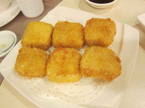 高雄三民區=<食>寒軒美饌會館-陽明館~我家的家庭式餐廳= 高雄三民區=<食>寒軒美饌會館-陽明館~我家的家庭式餐廳=
