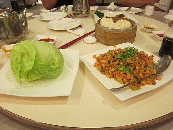 高雄三民區=<食>寒軒美饌會館-陽明館~我家的家庭式餐廳= 高雄三民區=<食>寒軒美饌會館-陽明館~我家的家庭式餐廳=