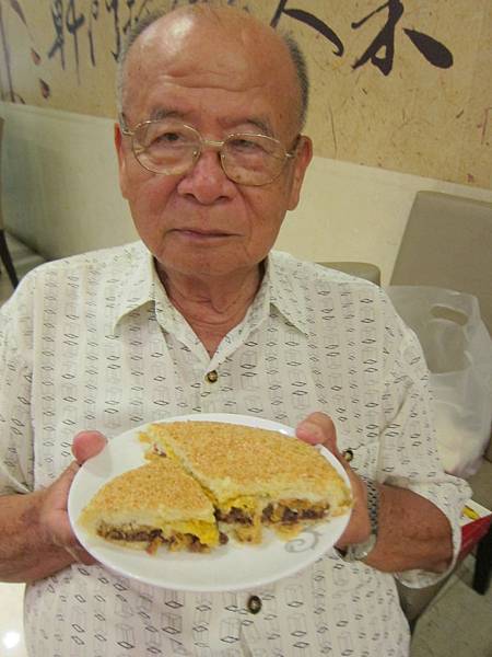 高雄三民區=<食>寒軒美饌會館-陽明館~我家的家庭式餐廳= 高雄三民區=<食>寒軒美饌會館-陽明館~我家的家庭式餐廳=