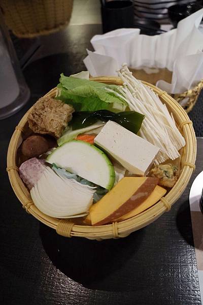 高雄左營區=<食>五円紙の火鍋~用最純白的紙,做出最純口味的紙火鍋= 高雄左營區=<食>五円紙の火鍋~用最純白的紙,做出最純口味的紙火鍋=