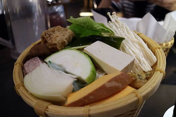 高雄左營區=<食>五円紙の火鍋~用最純白的紙,做出最純口味的紙火鍋= 高雄左營區=<食>五円紙の火鍋~用最純白的紙,做出最純口味的紙火鍋=