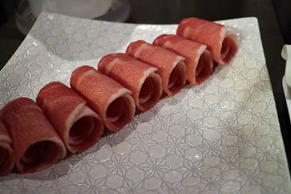 高雄左營區=<食>五円紙の火鍋~用最純白的紙,做出最純口味的紙火鍋= 高雄左營區=<食>五円紙の火鍋~用最純白的紙,做出最純口味的紙火鍋=