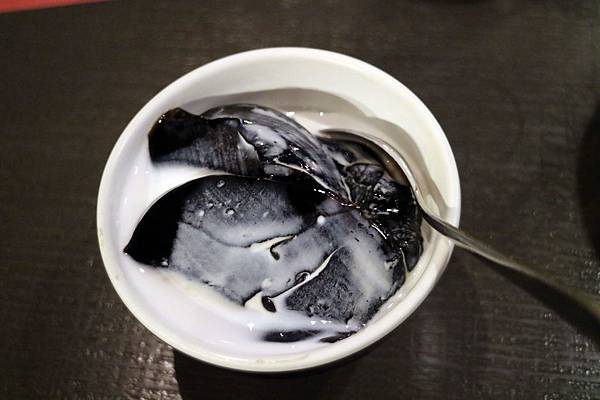 高雄左營區=<食>五円紙の火鍋~用最純白的紙,做出最純口味的紙火鍋= 高雄左營區=<食>五円紙の火鍋~用最純白的紙,做出最純口味的紙火鍋=