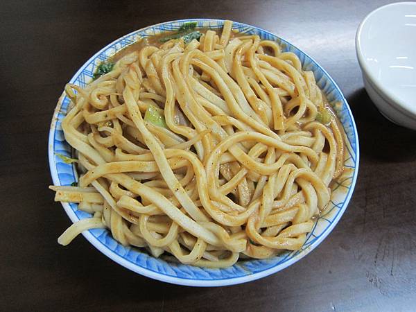 嘉義市=<食>老張麵店~一種吃飽喝足順便請老闆打包帶走的誇張大碗麵= 嘉義市=<食>老張麵店~一種吃飽喝足順便請老闆打包帶走的誇張大碗麵=