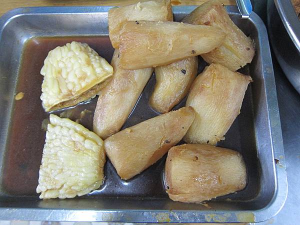 嘉義市=<食>老張麵店~一種吃飽喝足順便請老闆打包帶走的誇張大碗麵= 嘉義市=<食>老張麵店~一種吃飽喝足順便請老闆打包帶走的誇張大碗麵=