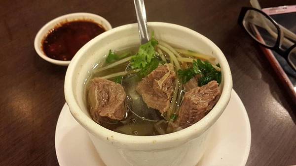 高雄楠梓區=<食>北平楊寶寶蒸餃~蒸餃界的南霸天!學生族群愛,男女老少都更愛 高雄楠梓區=<食>北平楊寶寶蒸餃~蒸餃界的南霸天!學生族群愛,男女老少都更愛