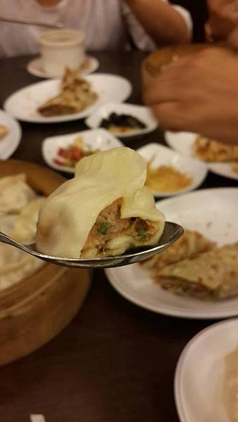 高雄楠梓區=<食>北平楊寶寶蒸餃~蒸餃界的南霸天!學生族群愛,男女老少都更愛 高雄楠梓區=<食>北平楊寶寶蒸餃~蒸餃界的南霸天!學生族群愛,男女老少都更愛