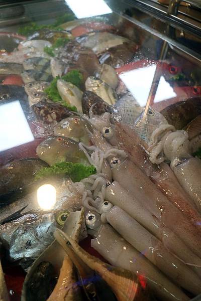 高雄苓雅區=<食>七美望安海產店~沒有去到海邊,坐在海邊路吃海產也是很有感覺的= 高雄苓雅區=<食>七美望安海產店~沒有去到海邊,坐在海邊路吃海產也是很有感覺的=