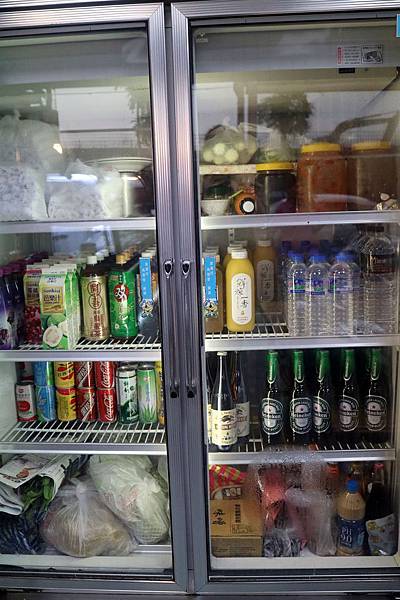 高雄苓雅區=<食>七美望安海產店~沒有去到海邊,坐在海邊路吃海產也是很有感覺的= 高雄苓雅區=<食>七美望安海產店~沒有去到海邊,坐在海邊路吃海產也是很有感覺的=