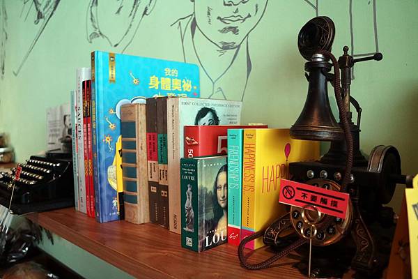 高雄鼓山區=<食>5號後院~中價位早午餐店*外國主廚*周末小酒館!真是偷得浮生半日閒呀~= 高雄鼓山區=<食>5號後院~中價位早午餐店*外國主廚*周末小酒館!真是偷得浮生半日閒呀~=