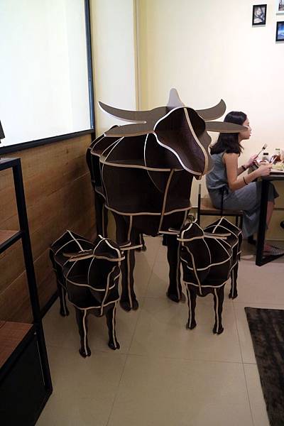 高雄鼓山區=<食>5號後院~中價位早午餐店*外國主廚*周末小酒館!真是偷得浮生半日閒呀~= 高雄鼓山區=<食>5號後院~中價位早午餐店*外國主廚*周末小酒館!真是偷得浮生半日閒呀~=