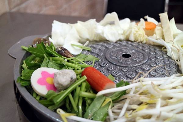 高雄三民區=<食>大老爺韓國烤肉~cp值好高好高一鍋150元吃飽飽的好滿足=