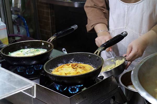 高雄三民區=<食>韓國路邊攤~辣的夠味的辣炒年糕搭配上香甜炸雞,不用飛韓國就在高雄= 高雄三民區=<食>韓國路邊攤~辣的夠味的辣炒年糕搭配上香甜炸雞,不用飛韓國就在高雄=