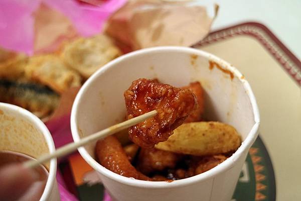 高雄三民區=<食>韓國路邊攤~辣的夠味的辣炒年糕搭配上香甜炸雞,不用飛韓國就在高雄= 高雄三民區=<食>韓國路邊攤~辣的夠味的辣炒年糕搭配上香甜炸雞,不用飛韓國就在高雄=