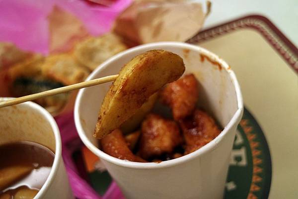 高雄三民區=<食>韓國路邊攤~辣的夠味的辣炒年糕搭配上香甜炸雞,不用飛韓國就在高雄= 高雄三民區=<食>韓國路邊攤~辣的夠味的辣炒年糕搭配上香甜炸雞,不用飛韓國就在高雄=