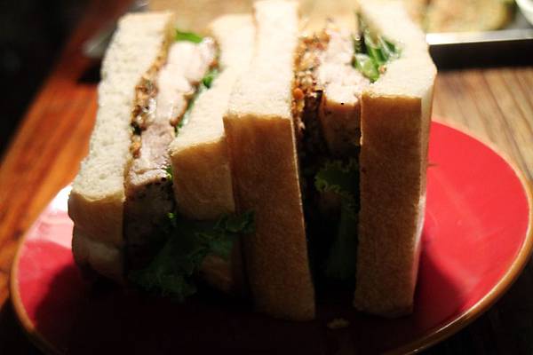 台北信義區=<食>用力做三明治有限公司~中西合併蹦出新滋味的絕佳好店推薦=