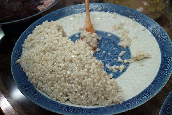 高雄鼓山區=<食>福中居~芝麻圓大推的好吃,cp值高高的夏日甜品店= 高雄鼓山區=<食>福中居~芝麻圓大推的好吃,cp值高高的夏日甜品店=