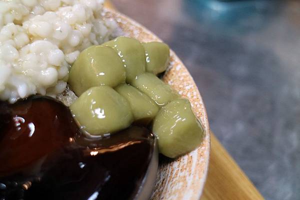 高雄鼓山區=<食>福中居~芝麻圓大推的好吃,cp值高高的夏日甜品店= 高雄鼓山區=<食>福中居~芝麻圓大推的好吃,cp值高高的夏日甜品店=