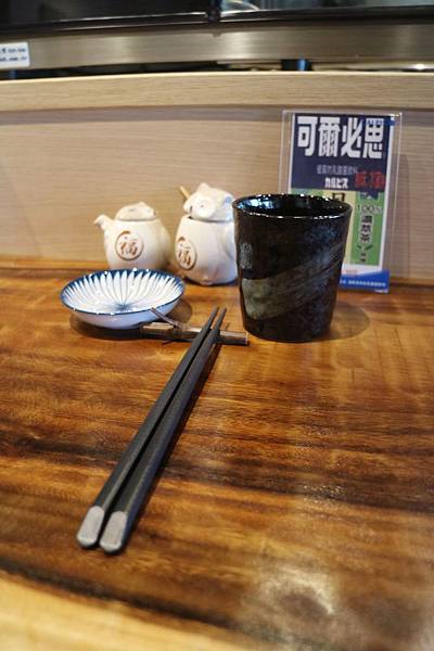 高雄鳳山區=<食>築饌日式料理~88元/138元讓你輕鬆吃新鮮日本丼飯~不能錯過的更是師傅用心純熟的技術及挑選的海鮮以及美味的海鮮鍋物,樣樣都吸引人啊= 高雄鳳山區=<食>築饌日式料理~88元/138元讓你輕鬆吃新鮮日本丼飯~不能錯過的更是師傅用心純熟的技術及挑選的海鮮以及美味的海鮮鍋物,樣樣都吸引人啊=