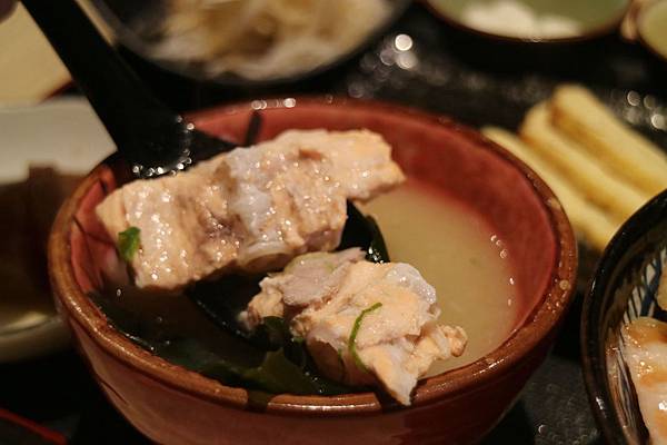 高雄鳳山區=<食>築饌日式料理~88元/138元讓你輕鬆吃新鮮日本丼飯~不能錯過的更是師傅用心純熟的技術及挑選的海鮮以及美味的海鮮鍋物,樣樣都吸引人啊= 高雄鳳山區=<食>築饌日式料理~88元/138元讓你輕鬆吃新鮮日本丼飯~不能錯過的更是師傅用心純熟的技術及挑選的海鮮以及美味的海鮮鍋物,樣樣都吸引人啊=