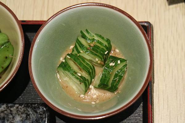 高雄鳳山區=<食>築饌日式料理~88元/138元讓你輕鬆吃新鮮日本丼飯~不能錯過的更是師傅用心純熟的技術及挑選的海鮮以及美味的海鮮鍋物,樣樣都吸引人啊= 高雄鳳山區=<食>築饌日式料理~88元/138元讓你輕鬆吃新鮮日本丼飯~不能錯過的更是師傅用心純熟的技術及挑選的海鮮以及美味的海鮮鍋物,樣樣都吸引人啊=