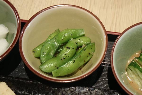 高雄鳳山區=<食>築饌日式料理~88元/138元讓你輕鬆吃新鮮日本丼飯~不能錯過的更是師傅用心純熟的技術及挑選的海鮮以及美味的海鮮鍋物,樣樣都吸引人啊= 高雄鳳山區=<食>築饌日式料理~88元/138元讓你輕鬆吃新鮮日本丼飯~不能錯過的更是師傅用心純熟的技術及挑選的海鮮以及美味的海鮮鍋物,樣樣都吸引人啊=