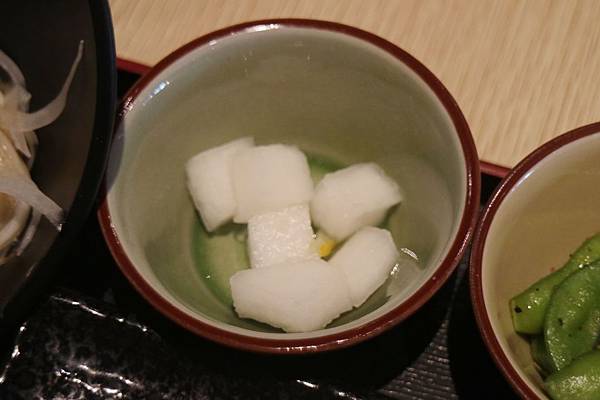 高雄鳳山區=<食>築饌日式料理~88元/138元讓你輕鬆吃新鮮日本丼飯~不能錯過的更是師傅用心純熟的技術及挑選的海鮮以及美味的海鮮鍋物,樣樣都吸引人啊= 高雄鳳山區=<食>築饌日式料理~88元/138元讓你輕鬆吃新鮮日本丼飯~不能錯過的更是師傅用心純熟的技術及挑選的海鮮以及美味的海鮮鍋物,樣樣都吸引人啊=