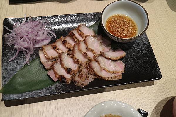 高雄鳳山區=<食>築饌日式料理~88元/138元讓你輕鬆吃新鮮日本丼飯~不能錯過的更是師傅用心純熟的技術及挑選的海鮮以及美味的海鮮鍋物,樣樣都吸引人啊= 高雄鳳山區=<食>築饌日式料理~88元/138元讓你輕鬆吃新鮮日本丼飯~不能錯過的更是師傅用心純熟的技術及挑選的海鮮以及美味的海鮮鍋物,樣樣都吸引人啊=