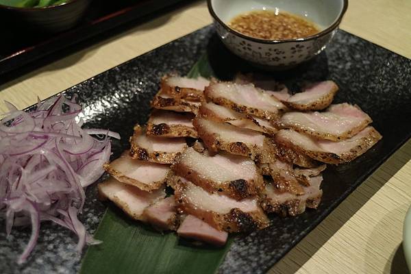 高雄鳳山區=<食>築饌日式料理~88元/138元讓你輕鬆吃新鮮日本丼飯~不能錯過的更是師傅用心純熟的技術及挑選的海鮮以及美味的海鮮鍋物,樣樣都吸引人啊= 高雄鳳山區=<食>築饌日式料理~88元/138元讓你輕鬆吃新鮮日本丼飯~不能錯過的更是師傅用心純熟的技術及挑選的海鮮以及美味的海鮮鍋物,樣樣都吸引人啊=