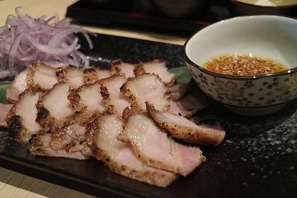 高雄鳳山區=<食>築饌日式料理~88元/138元讓你輕鬆吃新鮮日本丼飯~不能錯過的更是師傅用心純熟的技術及挑選的海鮮以及美味的海鮮鍋物,樣樣都吸引人啊= 高雄鳳山區=<食>築饌日式料理~88元/138元讓你輕鬆吃新鮮日本丼飯~不能錯過的更是師傅用心純熟的技術及挑選的海鮮以及美味的海鮮鍋物,樣樣都吸引人啊=