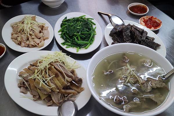 高雄鹽埕區=<食>鴨肉珍~來到高雄必吃美食小吃*來到鹽埕區千萬不可以錯過!從小到大的美味好滋味*永遠就是客鵬滿座的概念= 高雄鹽埕區=<食>鴨肉珍~來到高雄必吃美食小吃*來到鹽埕區千萬不可以錯過!從小到大的美味好滋味*永遠就是客鵬滿座的概念=