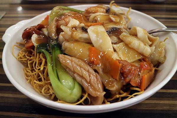 台中北區=<食>香港仔茶餐廳-五權店~阿秋大肥鵝你太邱，跨足香港茶餐廳！把港式的感覺在台中完整呈現=