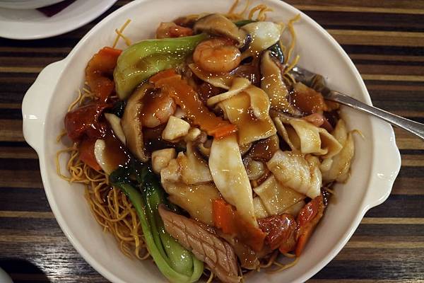 台中北區=<食>香港仔茶餐廳-五權店~阿秋大肥鵝你太邱，跨足香港茶餐廳！把港式的感覺在台中完整呈現=