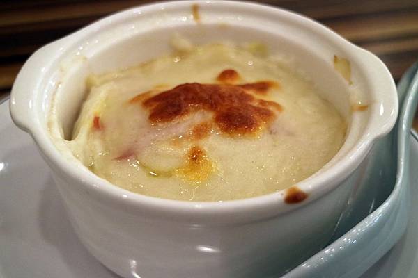 台中北區=<食>香港仔茶餐廳-五權店~阿秋大肥鵝你太邱，跨足香港茶餐廳！把港式的感覺在台中完整呈現=