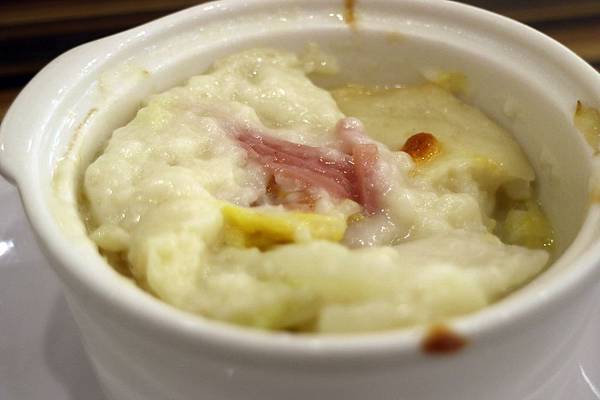 台中北區=<食>香港仔茶餐廳-五權店~阿秋大肥鵝你太邱，跨足香港茶餐廳！把港式的感覺在台中完整呈現=