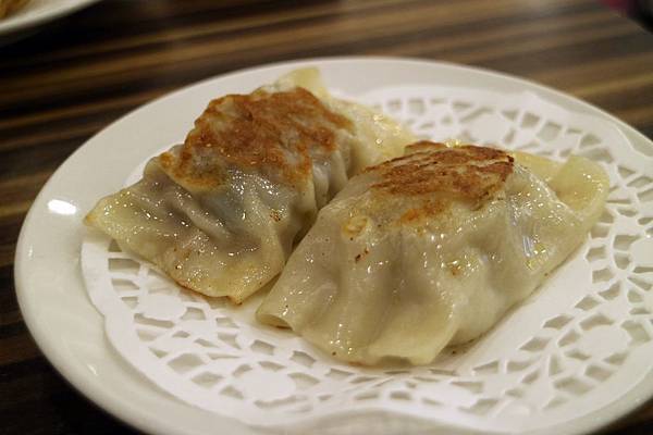 台中北區=<食>香港仔茶餐廳-五權店~阿秋大肥鵝你太邱，跨足香港茶餐廳！把港式的感覺在台中完整呈現=