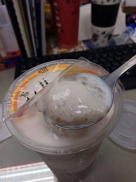 高雄三民區=<食>小雅茶飲專賣店~扎實順口好喝的平價甜品*濃稠的芋頭西米露*排隊美食= 高雄三民區=<食>小雅茶飲專賣店~扎實順口好喝的平價甜品*濃稠的芋頭西米露*排隊美食=