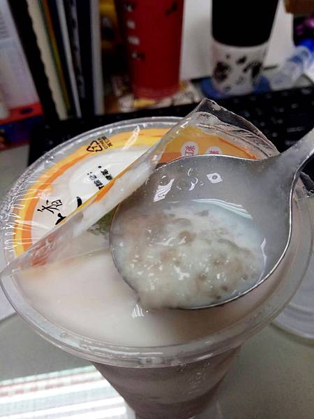 高雄三民區=<食>小雅茶飲專賣店~扎實順口好喝的平價甜品*濃稠的芋頭西米露*排隊美食= 高雄三民區=<食>小雅茶飲專賣店~扎實順口好喝的平價甜品*濃稠的芋頭西米露*排隊美食=