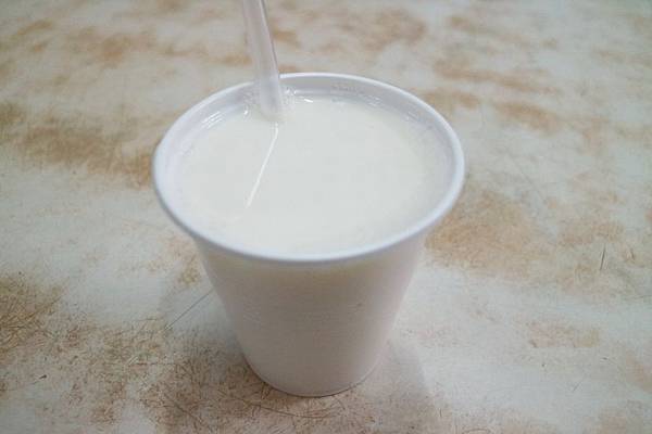 高雄鹽埕區=<食>50年杏仁茶~古早味飄香*傳承多年的杏仁茶成為鹽埕區美食拼圖的一塊= 高雄鹽埕區=<食>50年杏仁茶~古早味飄香*傳承多年的杏仁茶成為鹽埕區美食拼圖的一塊=