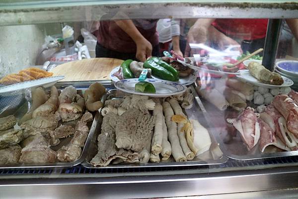 高雄前鎮區=<食>文璋陽春麵~用心交陪的麵店*一種溫度感情傳達彷彿去到鄰居家吃麵的概念*高雄排隊麵店= 高雄前鎮區=<食>文璋陽春麵~用心交陪的麵店*一種溫度感情傳達彷彿去到鄰居家吃麵的概念*高雄排隊麵店=