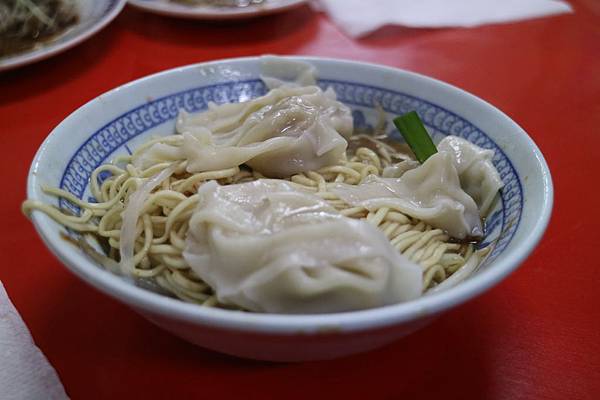 高雄前鎮區=<食>文璋陽春麵~用心交陪的麵店*一種溫度感情傳達彷彿去到鄰居家吃麵的概念*高雄排隊麵店= 高雄前鎮區=<食>文璋陽春麵~用心交陪的麵店*一種溫度感情傳達彷彿去到鄰居家吃麵的概念*高雄排隊麵店=