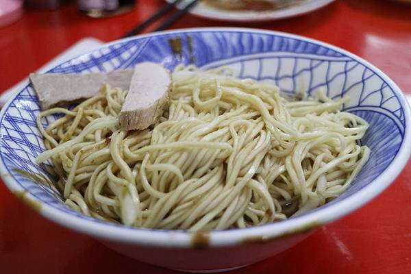 高雄前鎮區=<食>文璋陽春麵~用心交陪的麵店*一種溫度感情傳達彷彿去到鄰居家吃麵的概念*高雄排隊麵店= 高雄前鎮區=<食>文璋陽春麵~用心交陪的麵店*一種溫度感情傳達彷彿去到鄰居家吃麵的概念*高雄排隊麵店=