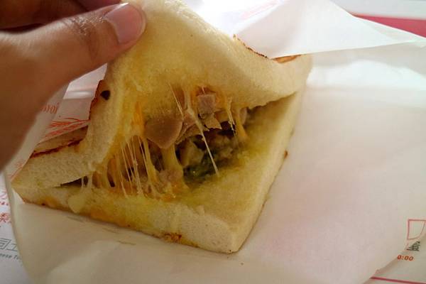 高雄左營區=<食>放起司 Farm Cheese~放進滿滿的起司,讓你一早就有暖心又牽絲的好心情= 高雄左營區=<食>放起司 Farm Cheese~放進滿滿的起司,讓你一早就有暖心又牽絲的好心情=