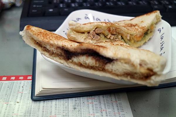 高雄左營區=<食>放起司 Farm Cheese~放進滿滿的起司,讓你一早就有暖心又牽絲的好心情= 高雄左營區=<食>放起司 Farm Cheese~放進滿滿的起司,讓你一早就有暖心又牽絲的好心情=