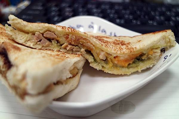 高雄左營區=<食>放起司 Farm Cheese~放進滿滿的起司,讓你一早就有暖心又牽絲的好心情= 高雄左營區=<食>放起司 Farm Cheese~放進滿滿的起司,讓你一早就有暖心又牽絲的好心情=