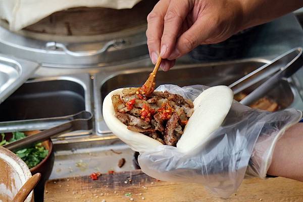 高雄鼓山區=<食>美玲刈包~多種口味葷素兼顧*一早給你超級飽足好活力!*記得加顆蛋(隱藏版)= 高雄鼓山區=<食>美玲刈包~多種口味葷素兼顧*一早給你超級飽足好活力!*記得加顆蛋(隱藏版)=